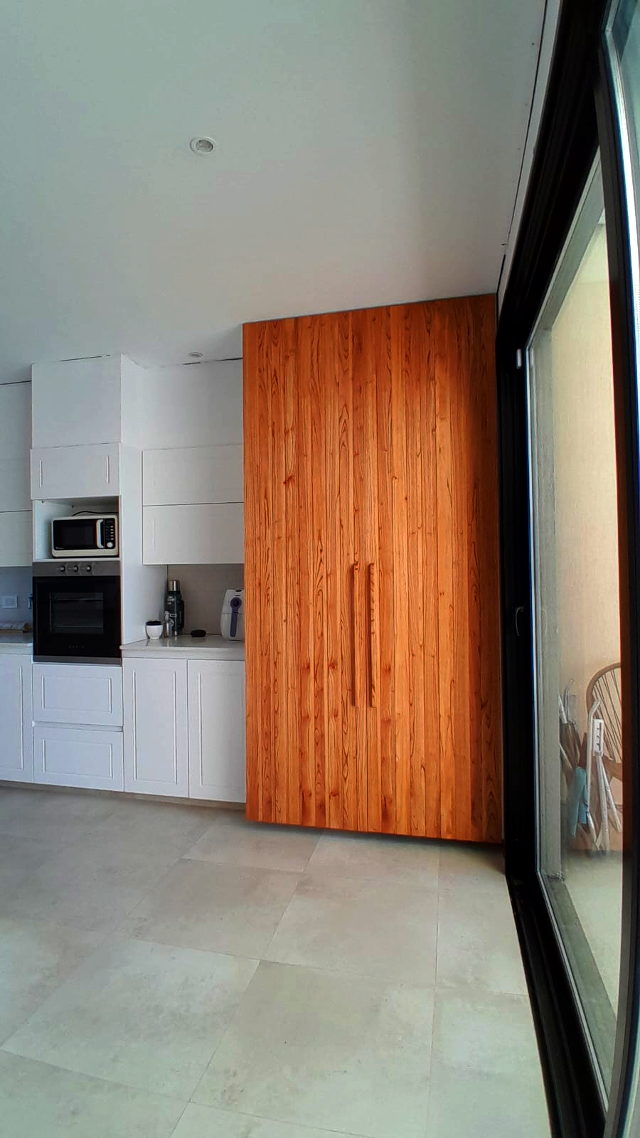 Lacquered-Polished: La Cocina que Combina Clásico y Contemporáneo